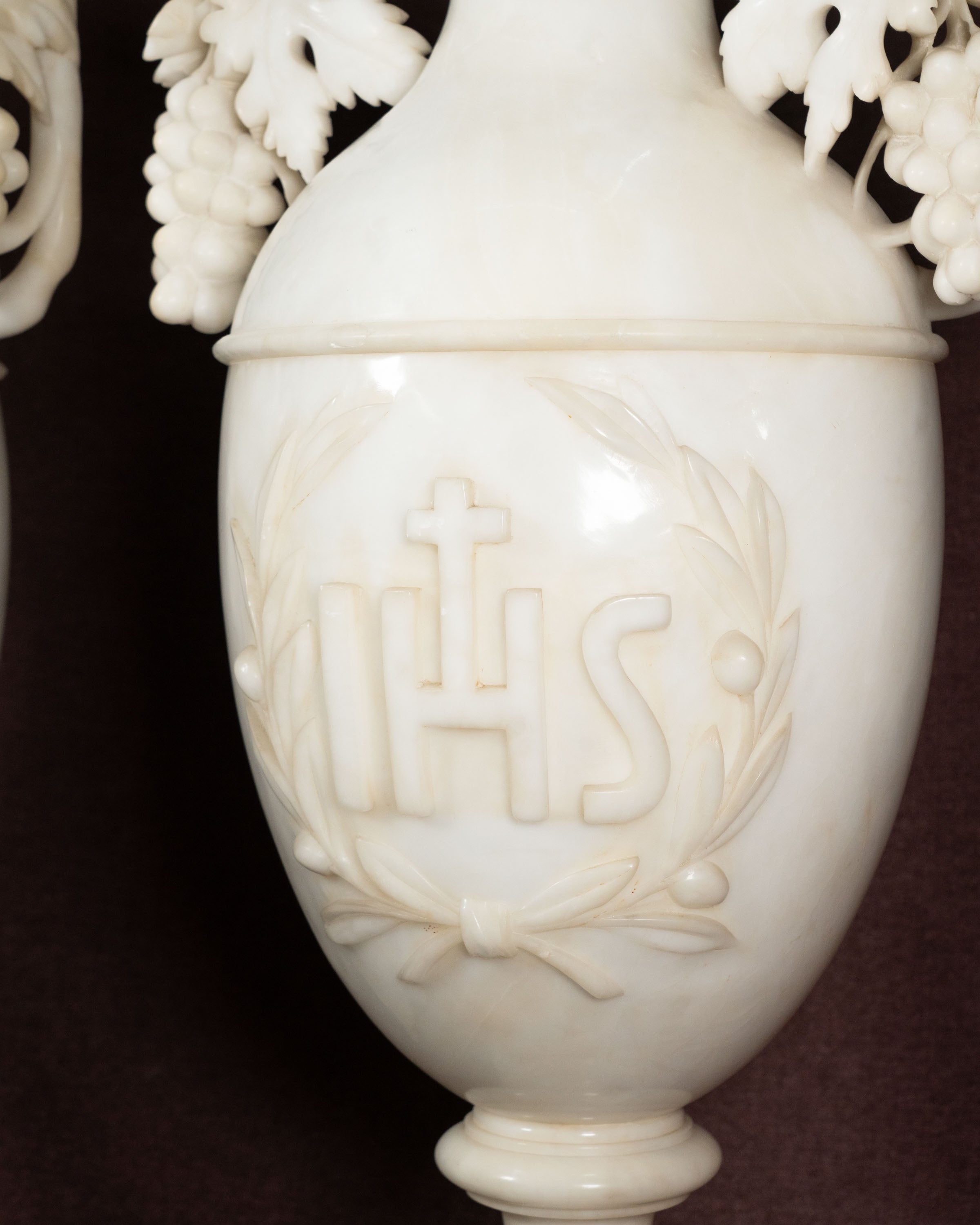 Paire de lampes liturgiques en albâtre | Art sacré italien