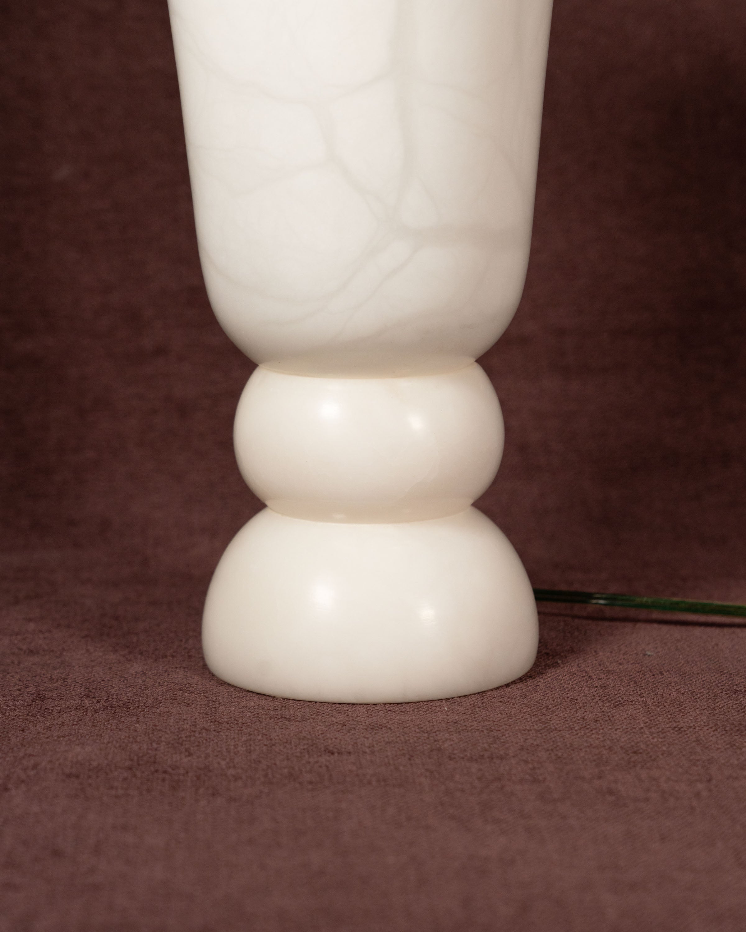 Lampe en albâtre sculpté