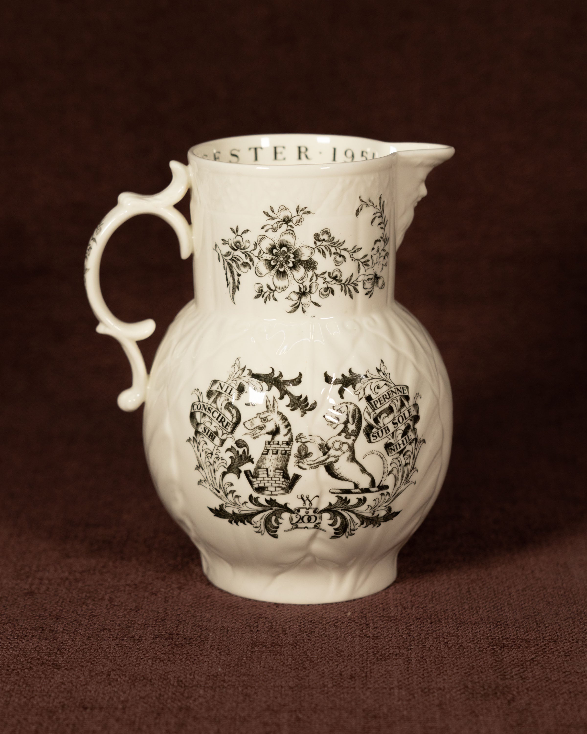 Pichet commémoratif Royal Worcester – Bicentenaire 1751–1951