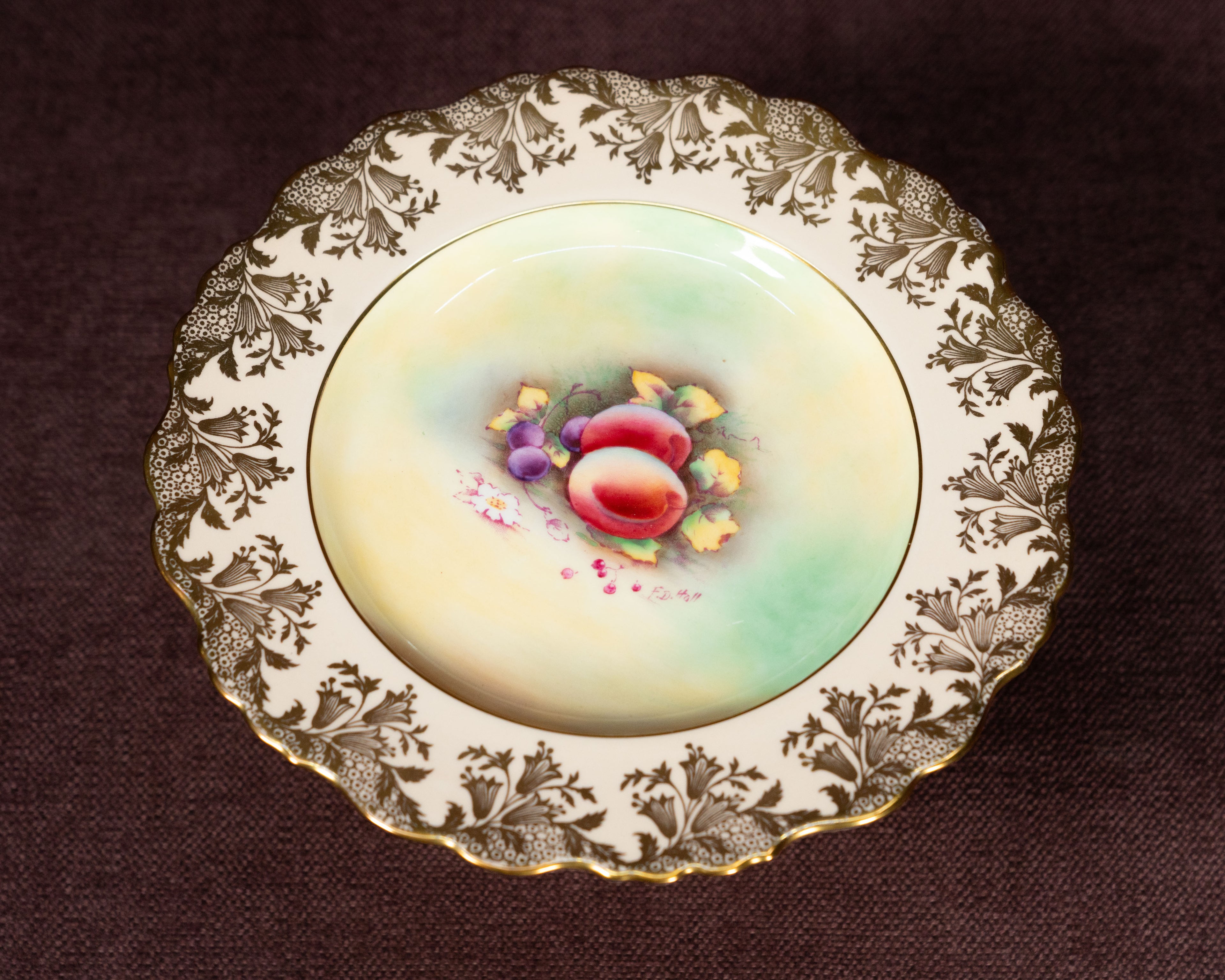 Plat sur pied Paragon Fine Bone China — Frederick D. Hall, Double Warrant, 1939–1949