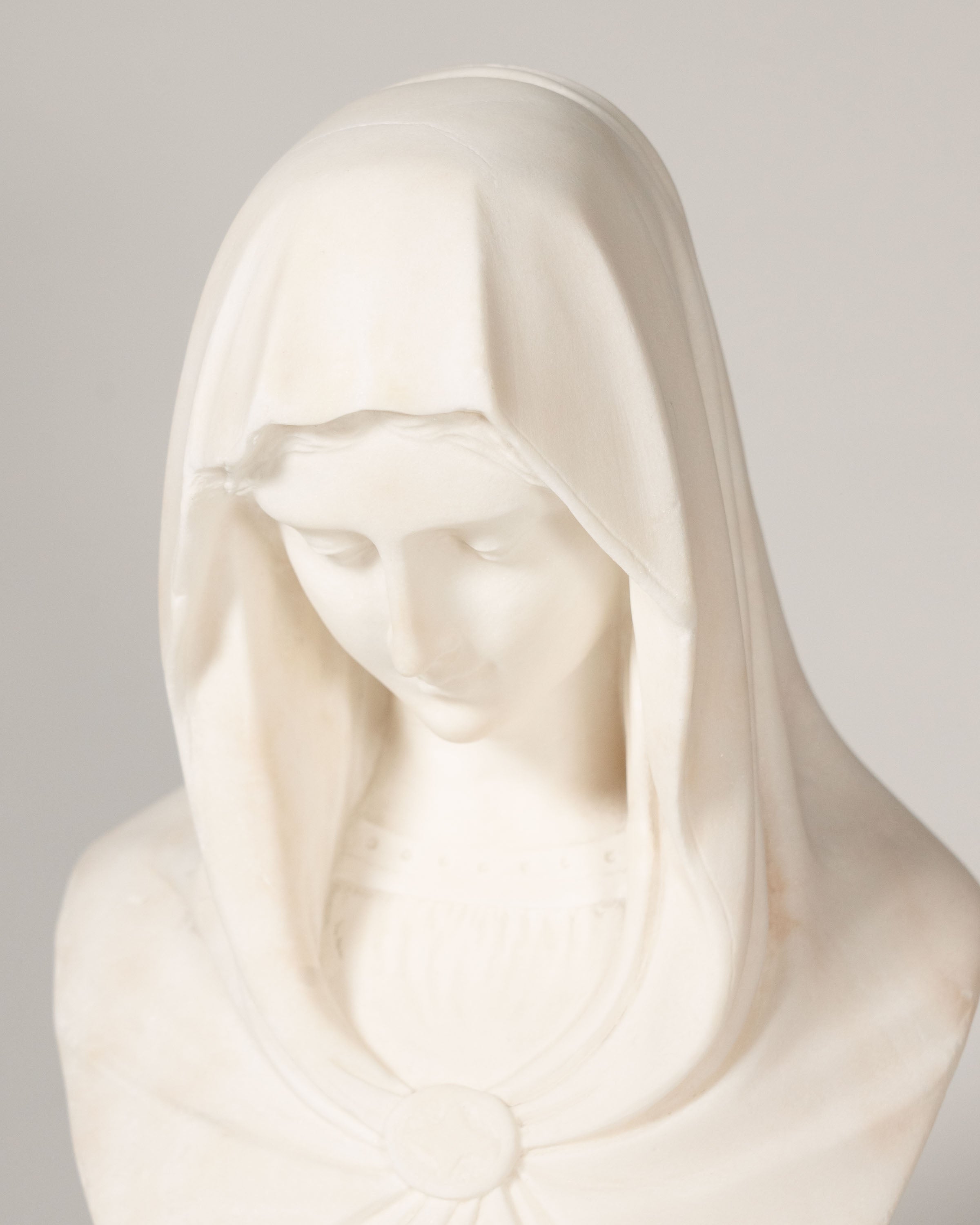 Buste en marbre Vierge Marie