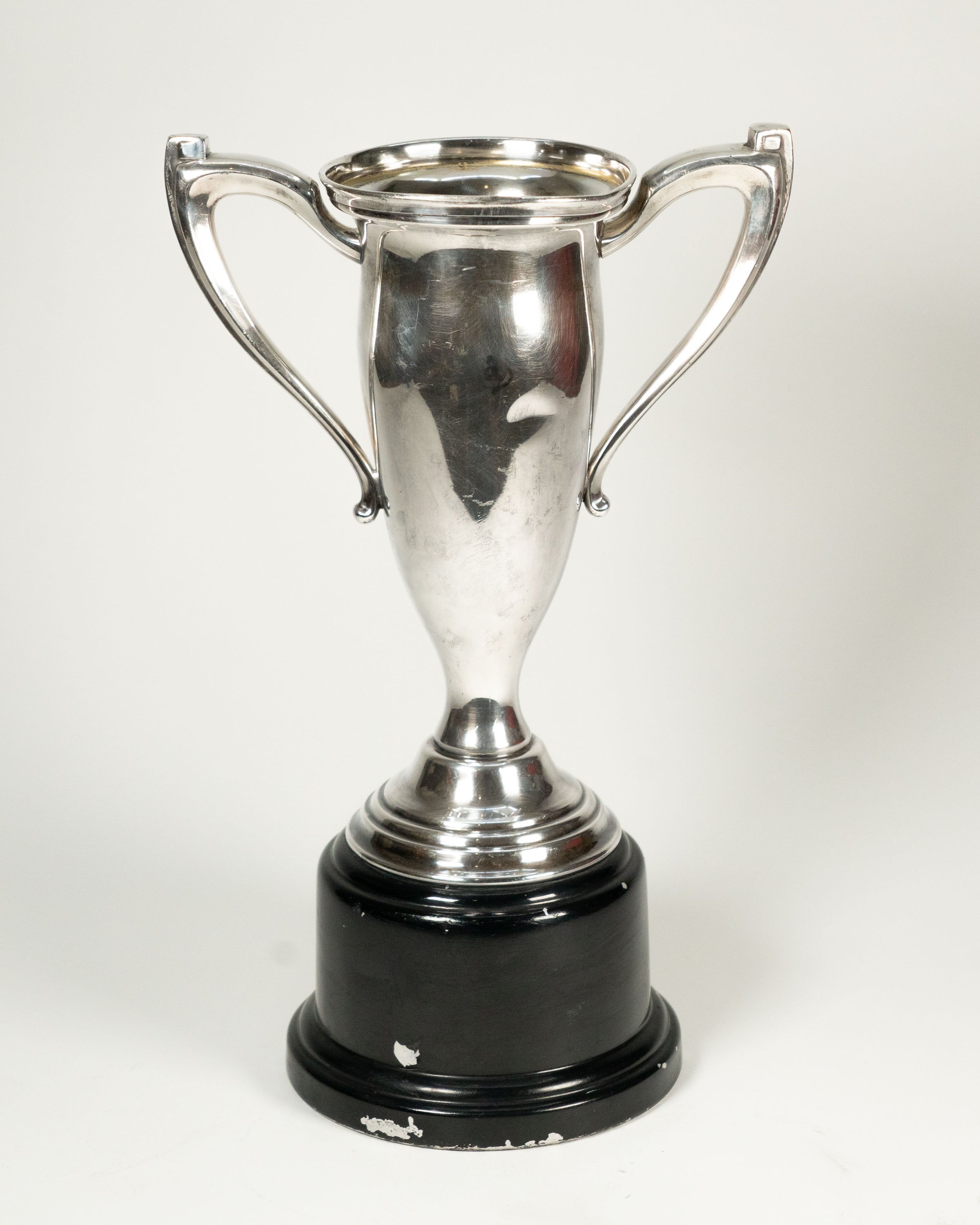 Trophée ancien en placage d’argent – Offert par Gérard Bolduc, pee-Wee Québec