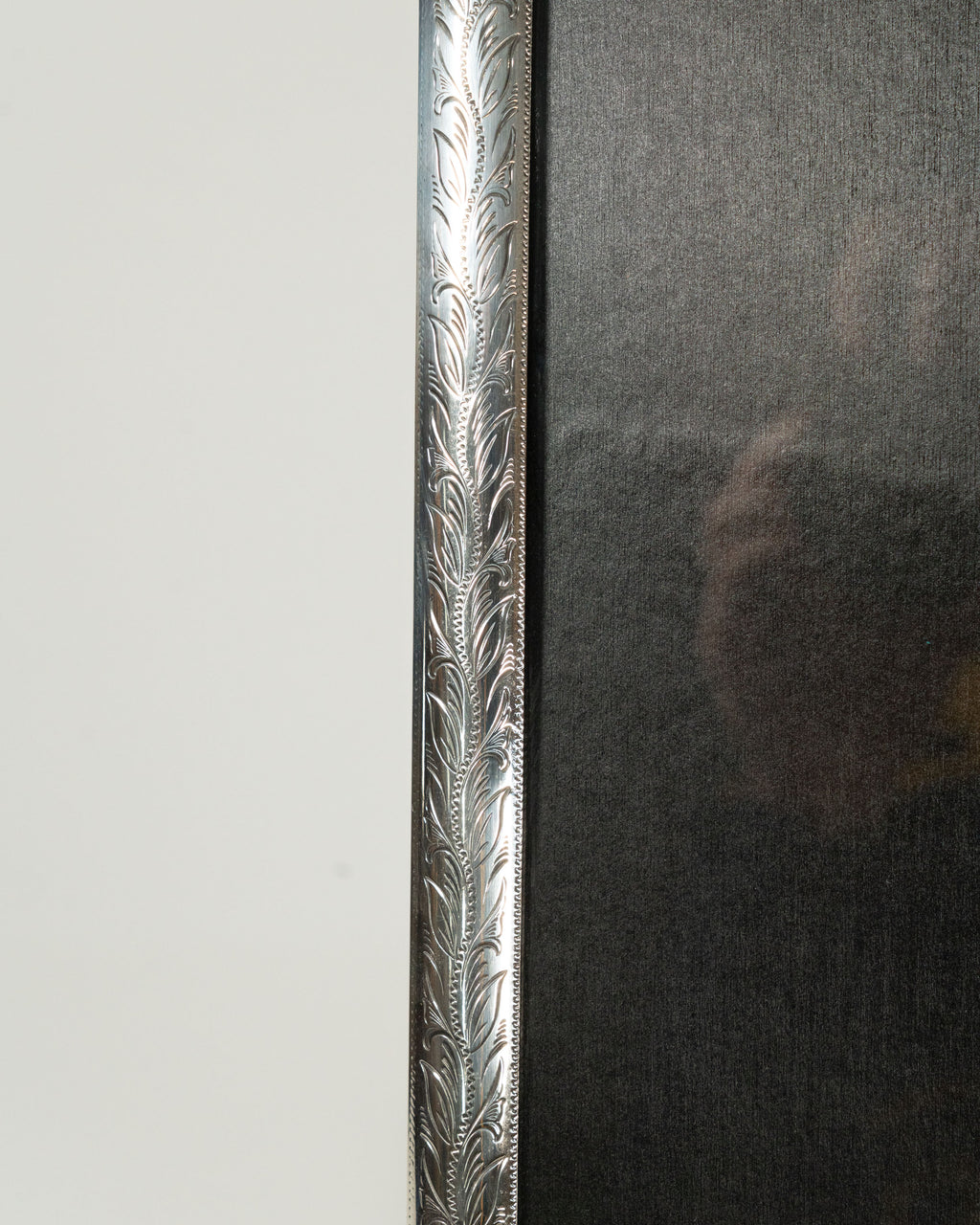 Cadre photo ancien en placage d’argent - 11 x 14 po