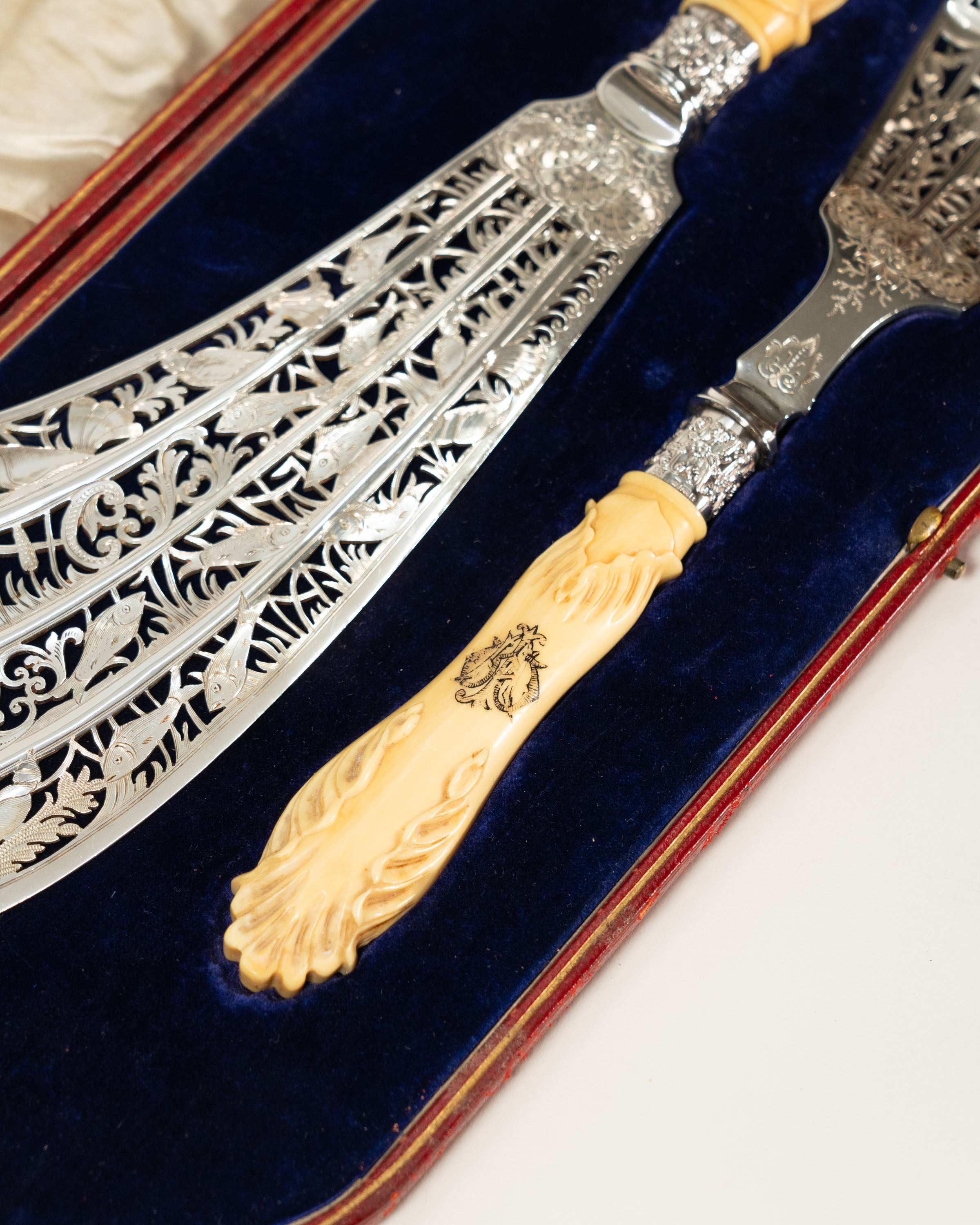 Service à poisson en argent Sterling 925 et ivoire gravé — Sheffield, 1901