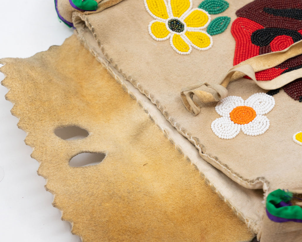 Caribou hide and glass bead bag – Attributed to Elizabeth Jacob, Webequie First Nation