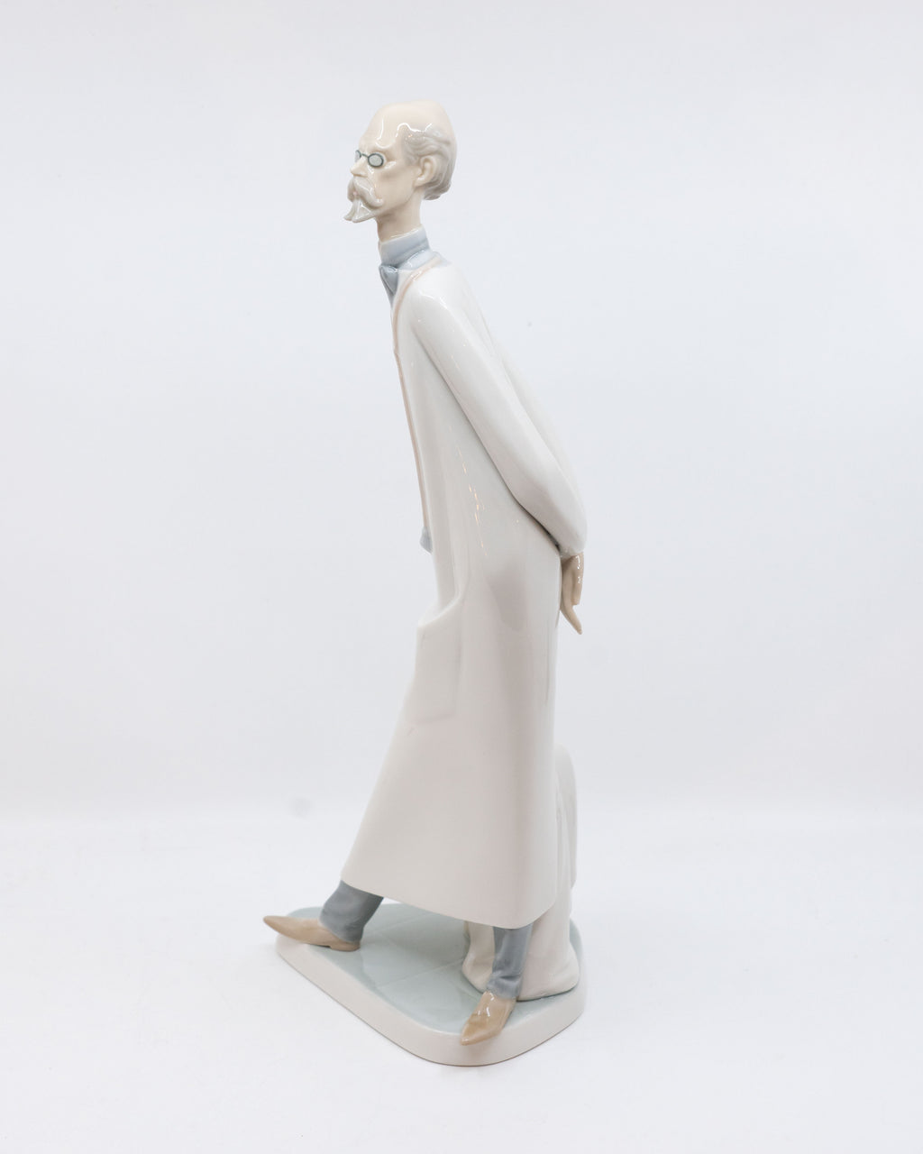 Figurine Lladró « Le Docteur » – Salvador Furió