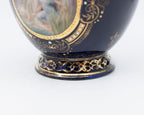 Small hand-painted Royal Vienna porcelain urn - Austria