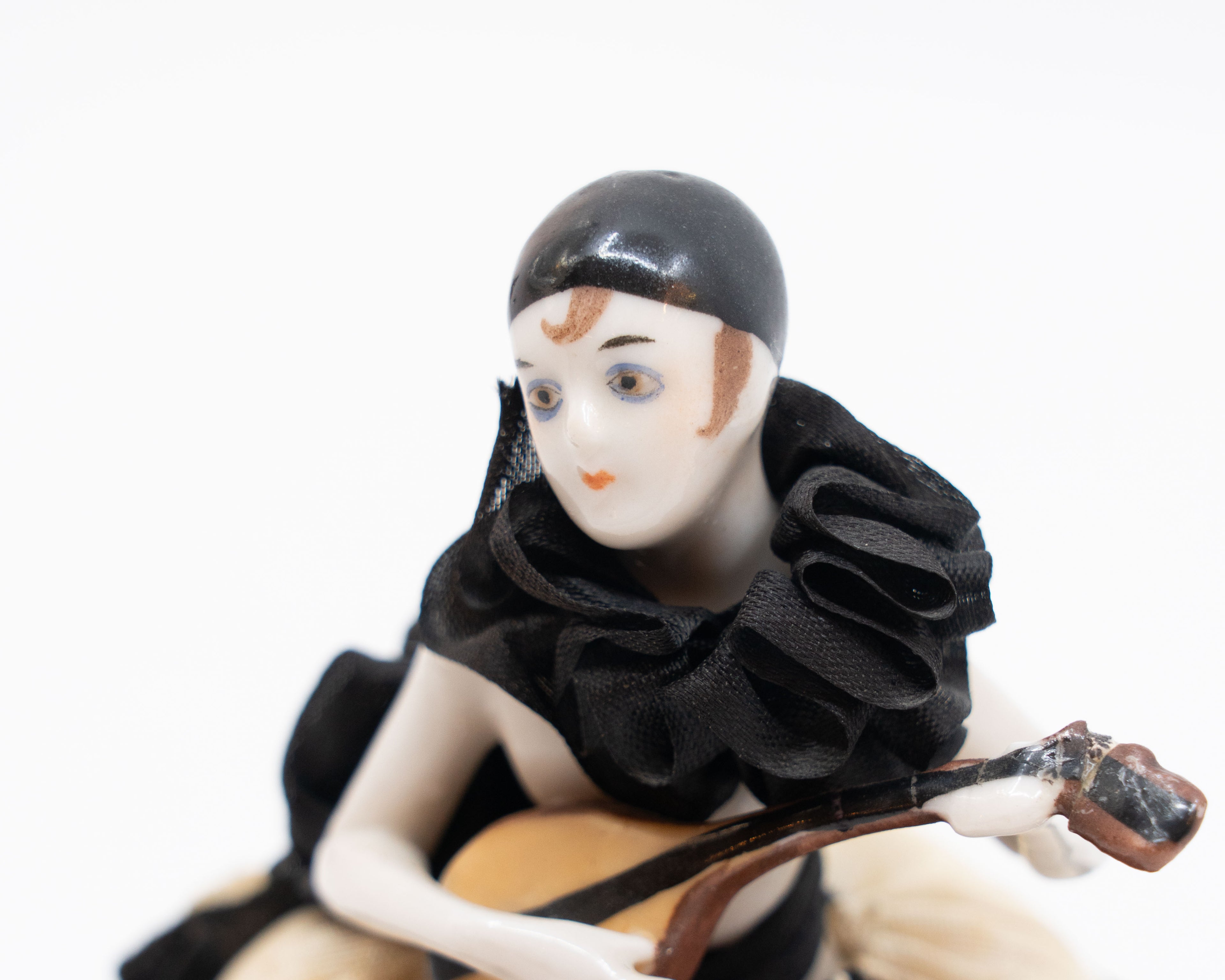 Poudrière Art Déco allemande en porcelaine peinte – C. 1910