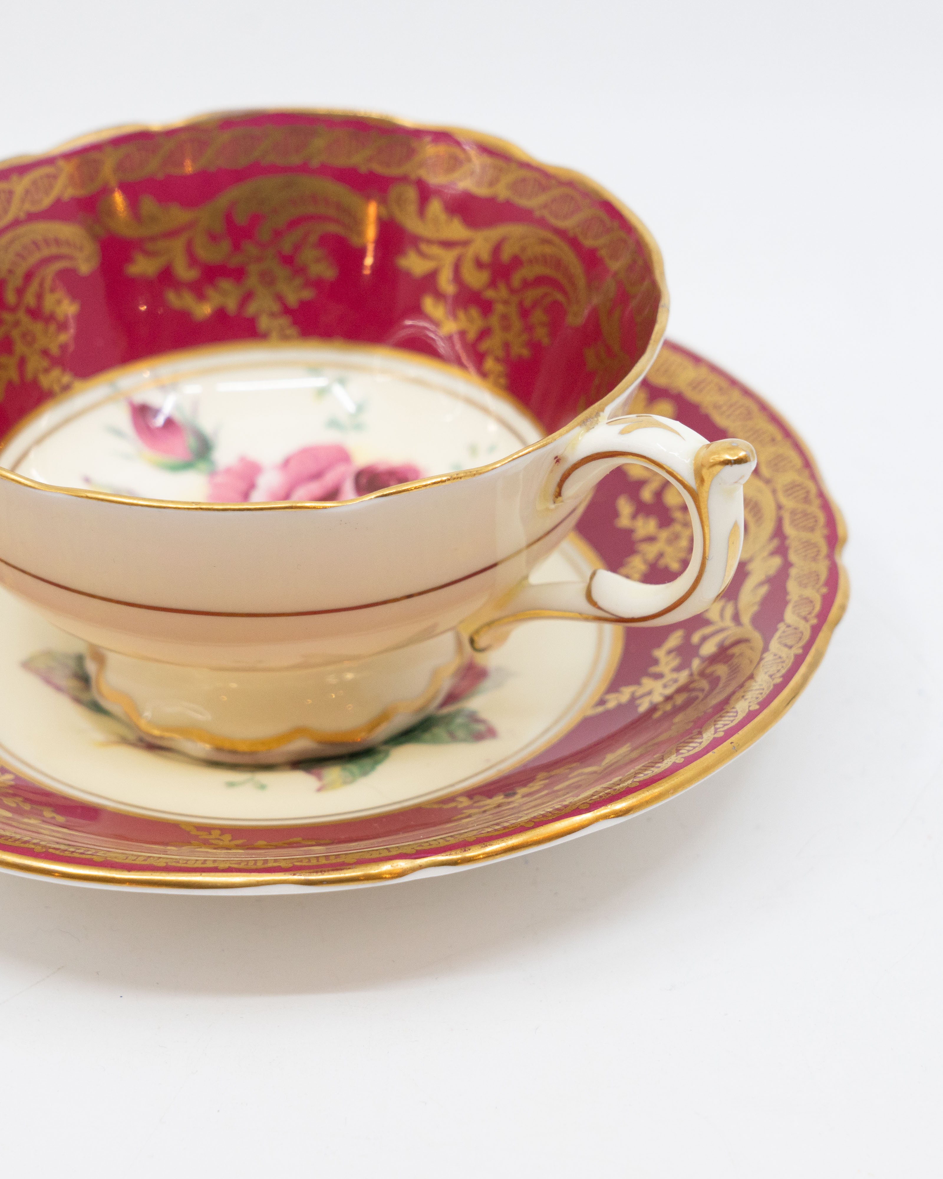 Paragon double warrant Floating Rose collectible teacup