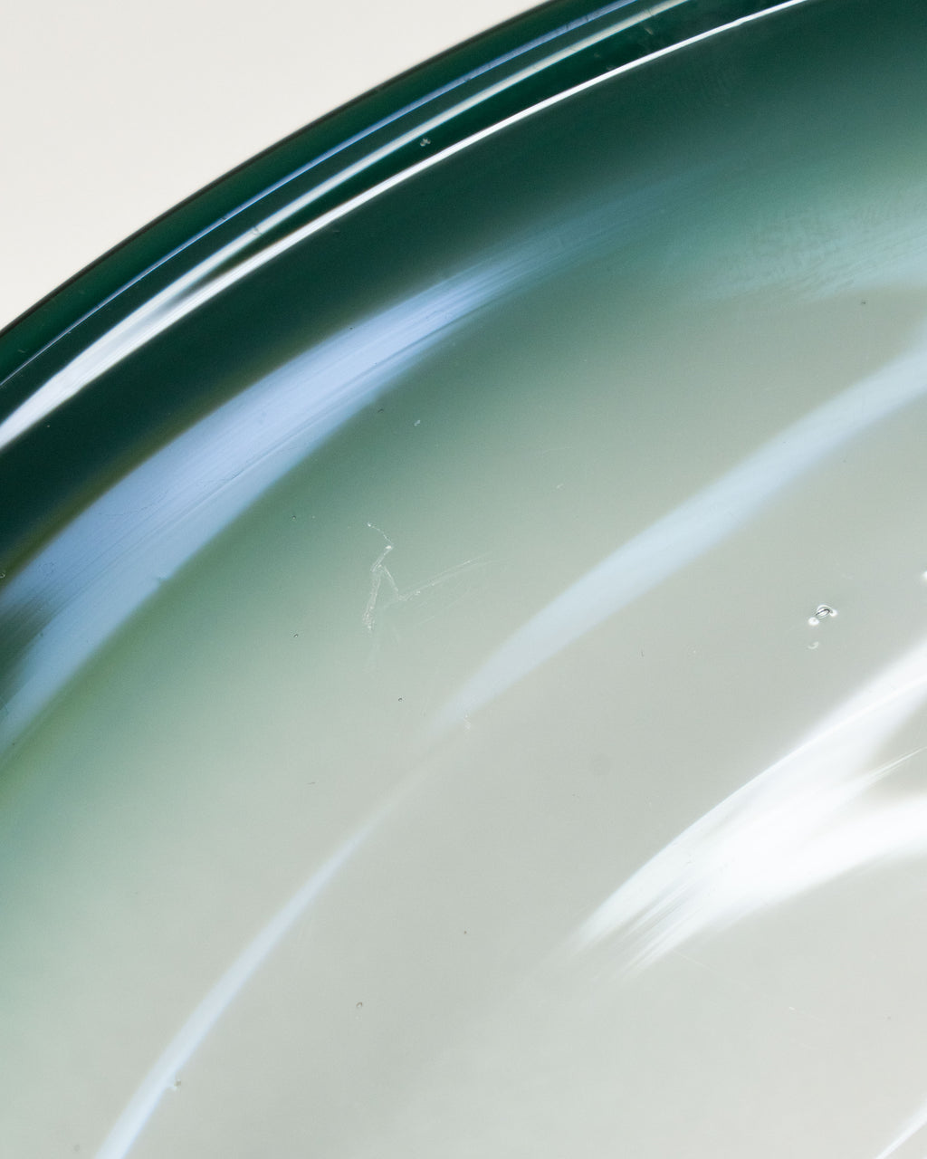Decorative blown glass plate by Bengt Orup