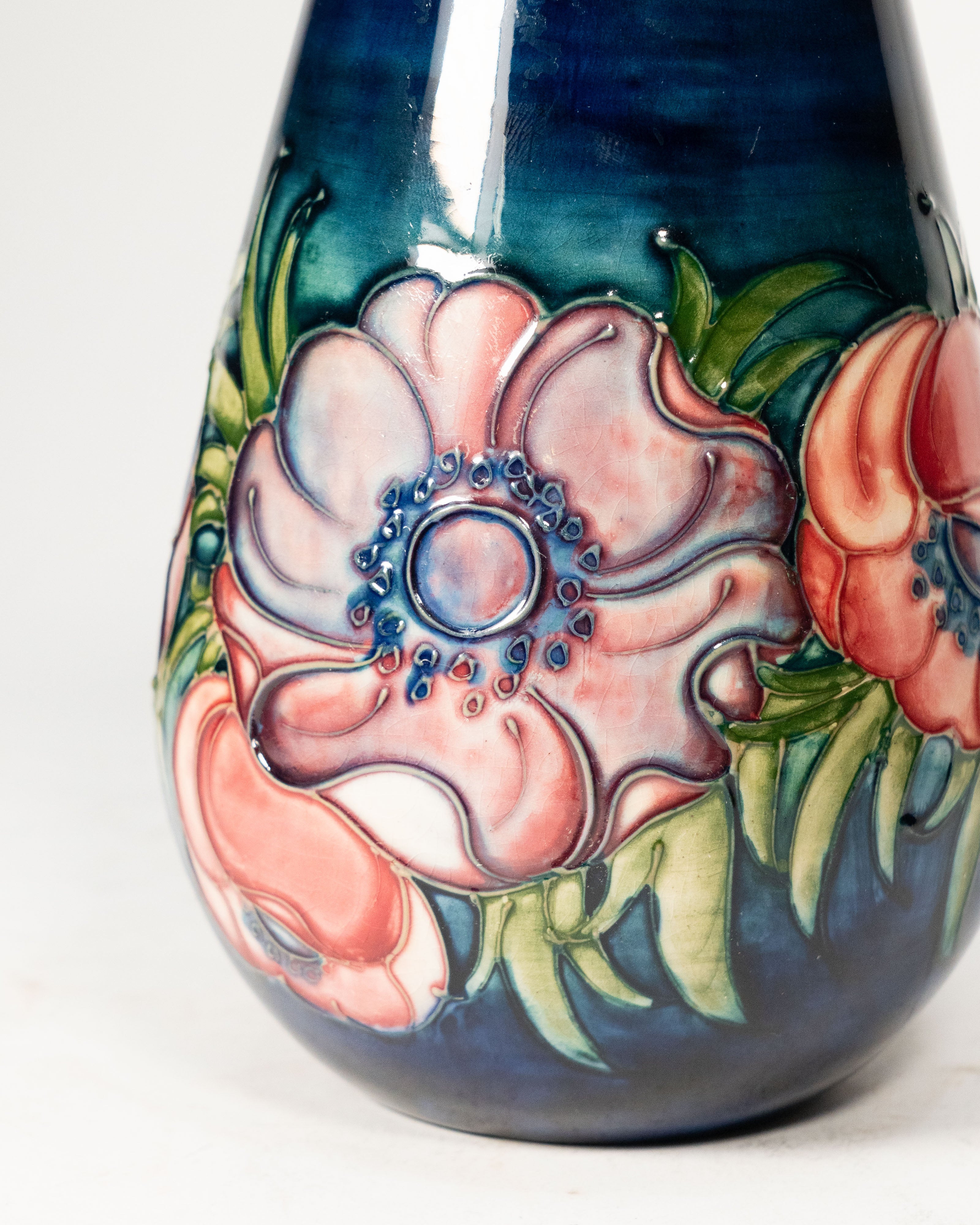 Vase Moorcroft Motif Anémones