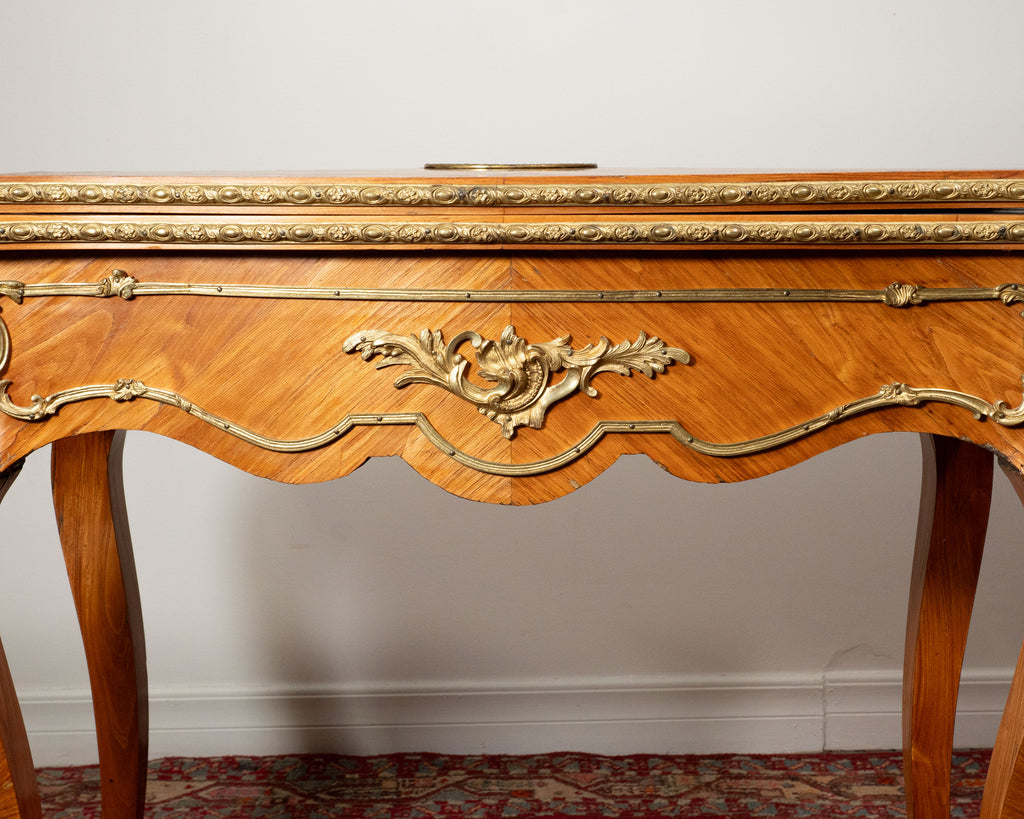 Table à cartes en citronnier de style Louis XV - France vers 1900