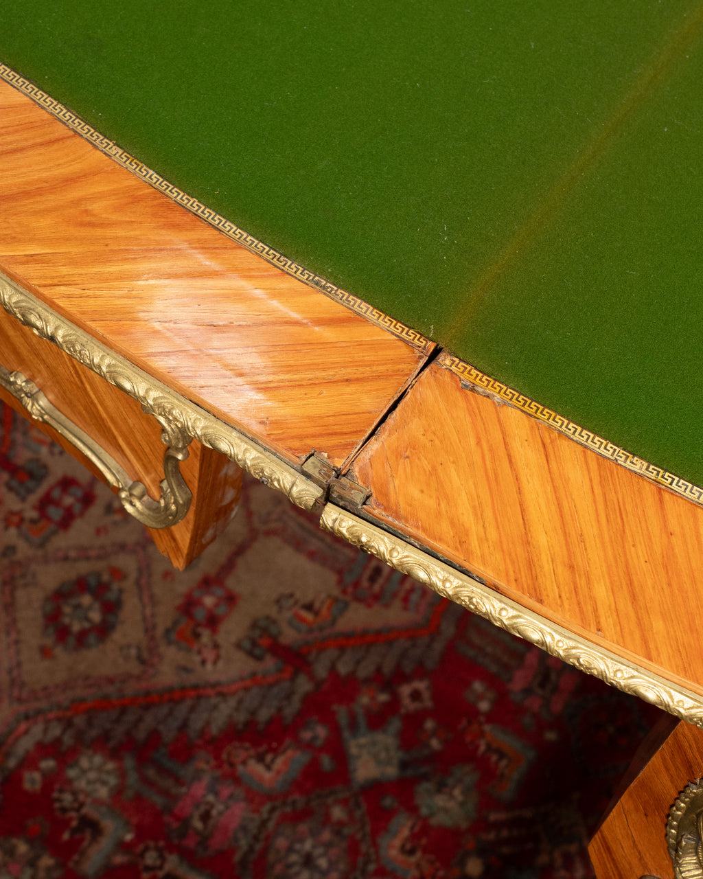 Table à cartes en citronnier de style Louis XV - France vers 1900