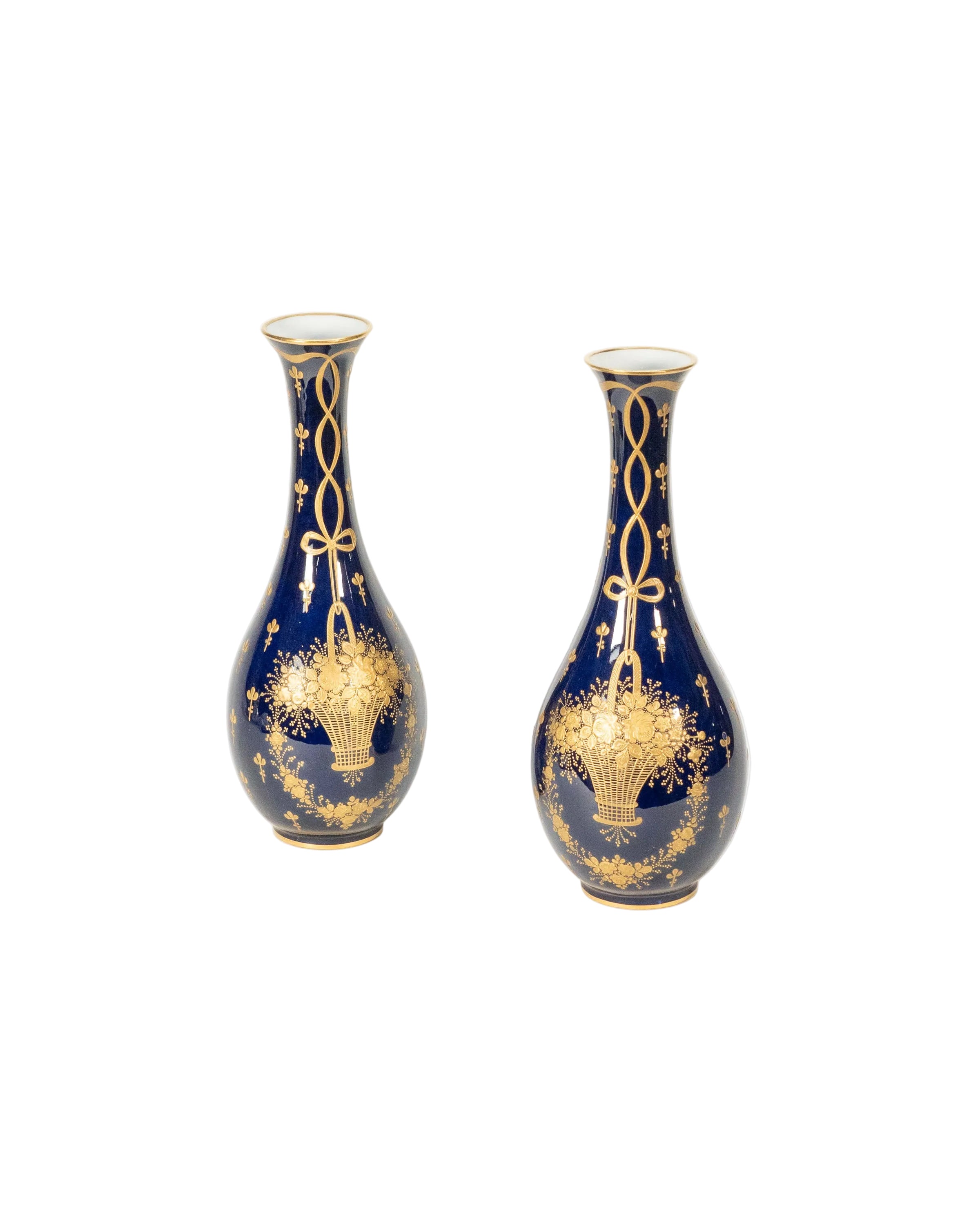 Pair of French vases in the Sèvres style