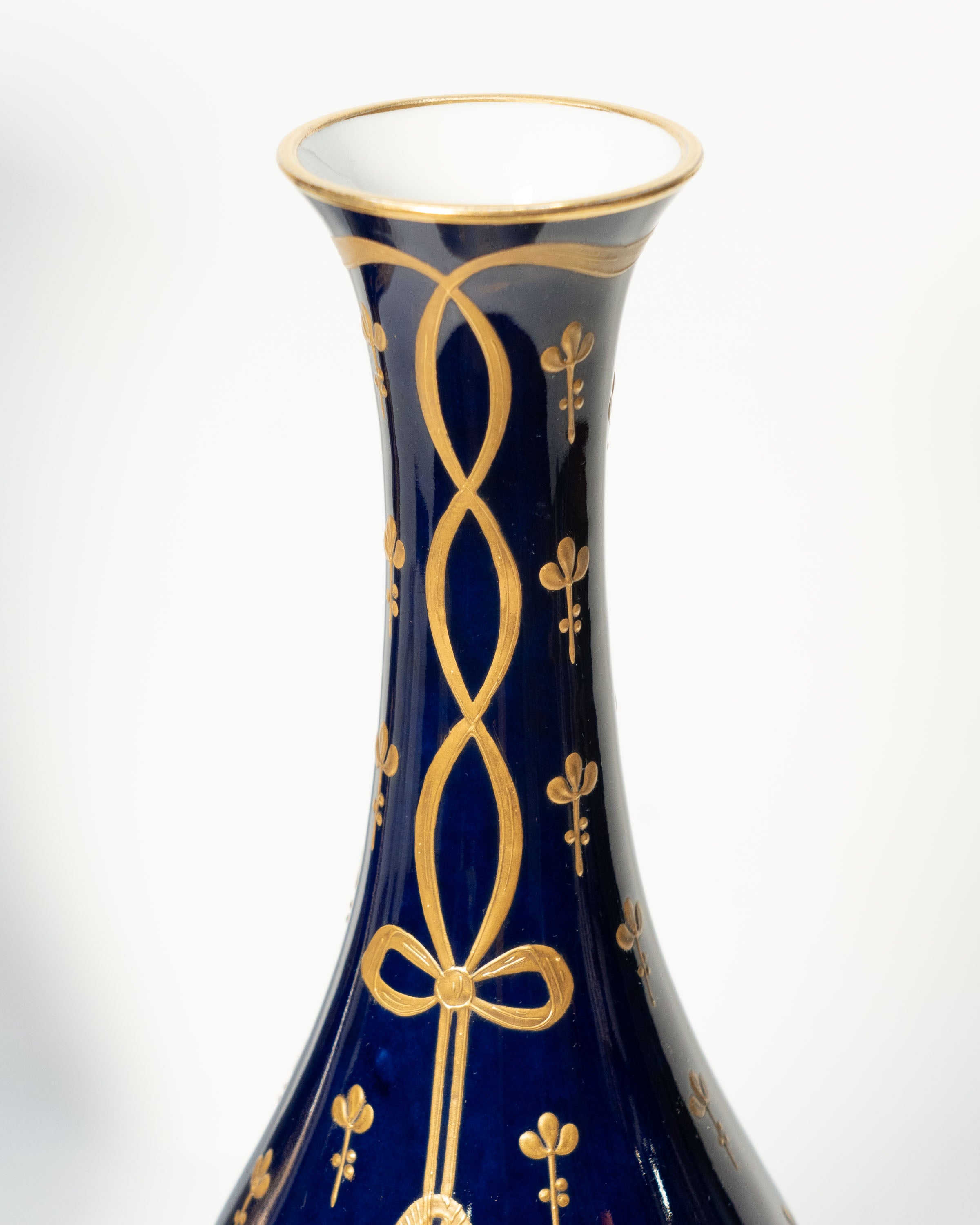 Pair of French vases in the Sèvres style