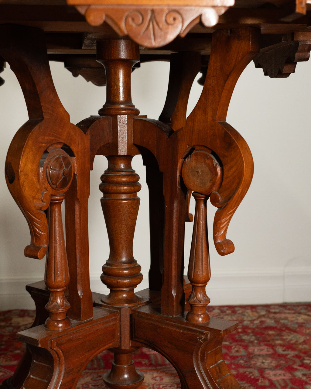 Table console de style Eastlake en noyer et marbre - vers 1890