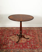 Table tilt-top victorienne en noyer - circa 1880