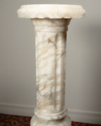 Colonne en albâtre sculpté électrifiée