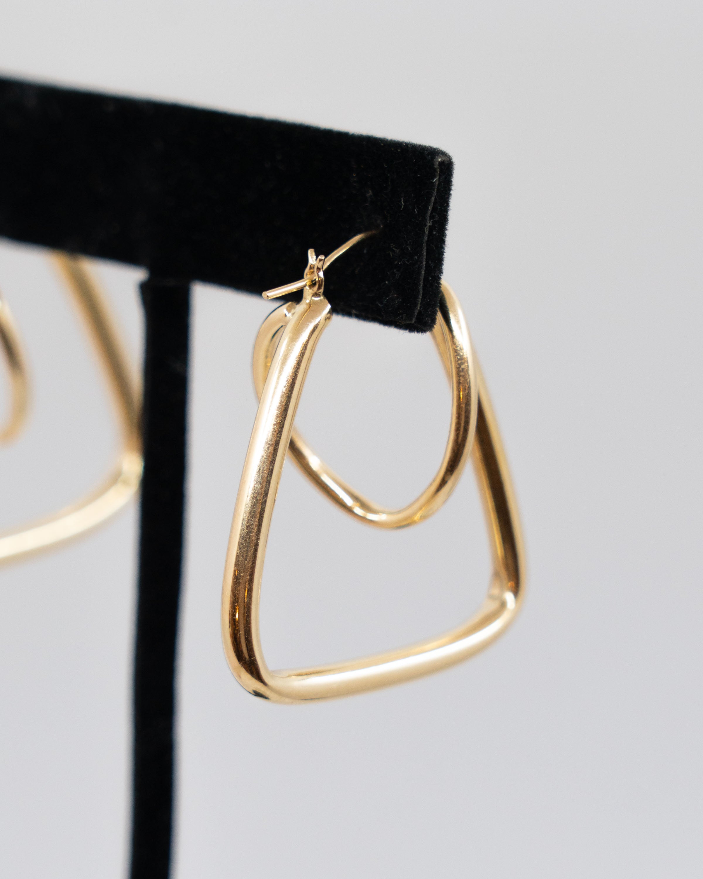 Boucles d'oreille entrelacées - or jaune 14k