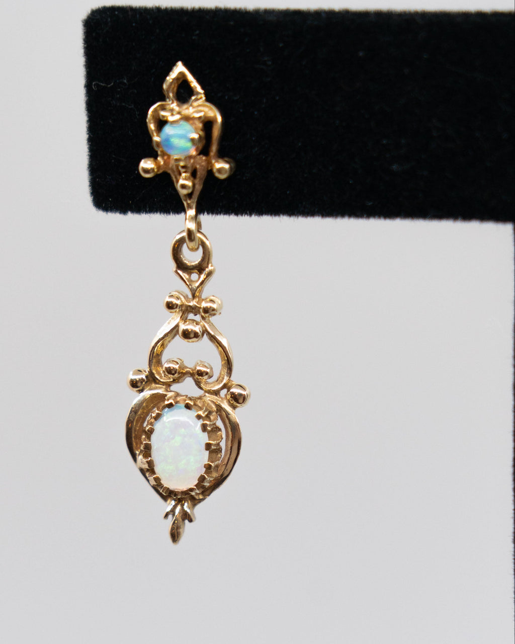 Boucles d'oreilles pendantes - opales et or 14k