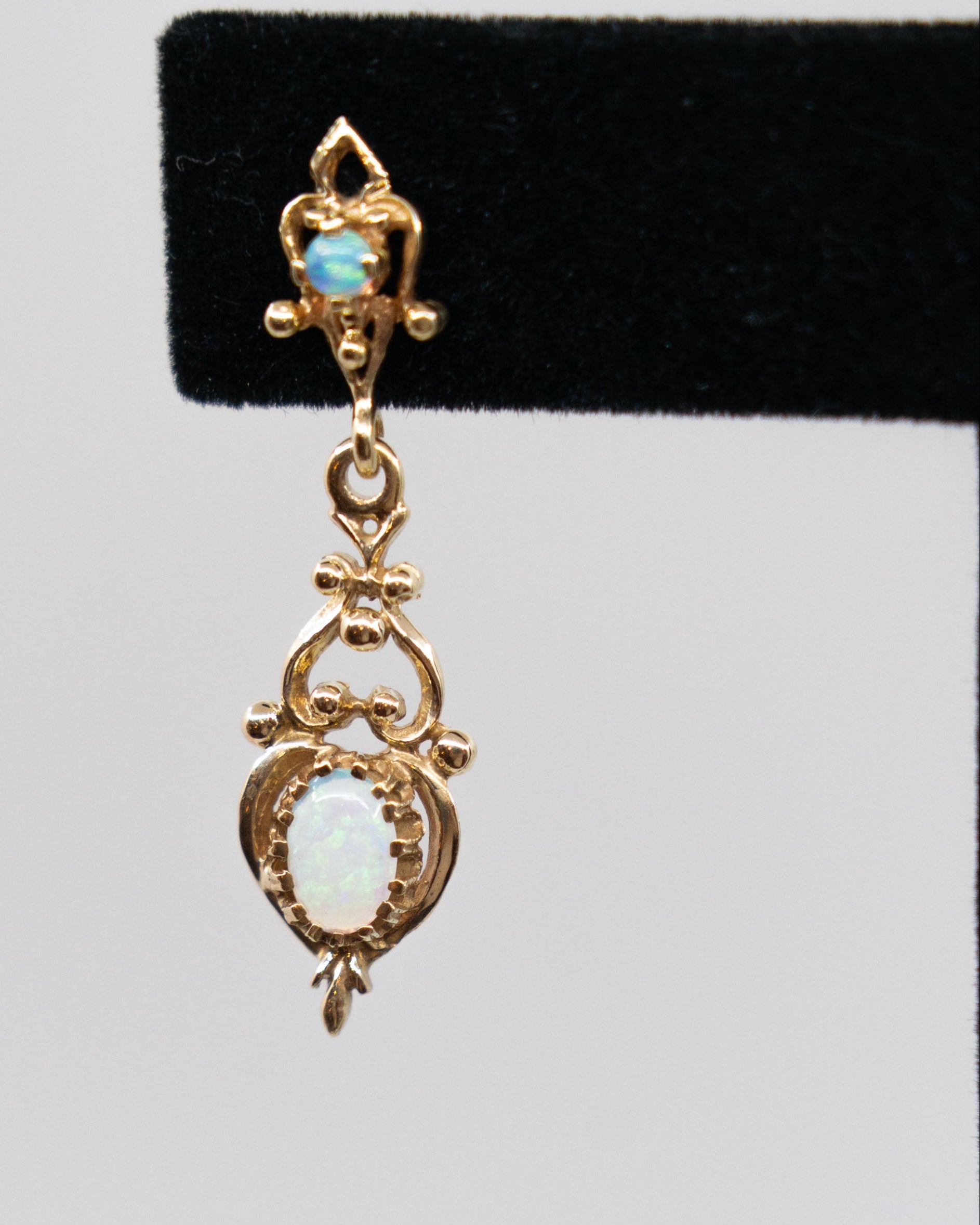 Boucles d'oreilles pendantes - opales et or 14k