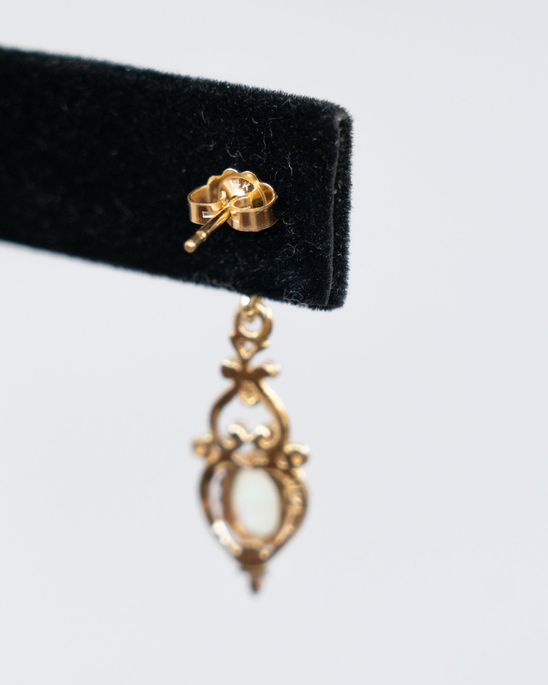 Boucles d'oreilles pendantes - opales et or 14k
