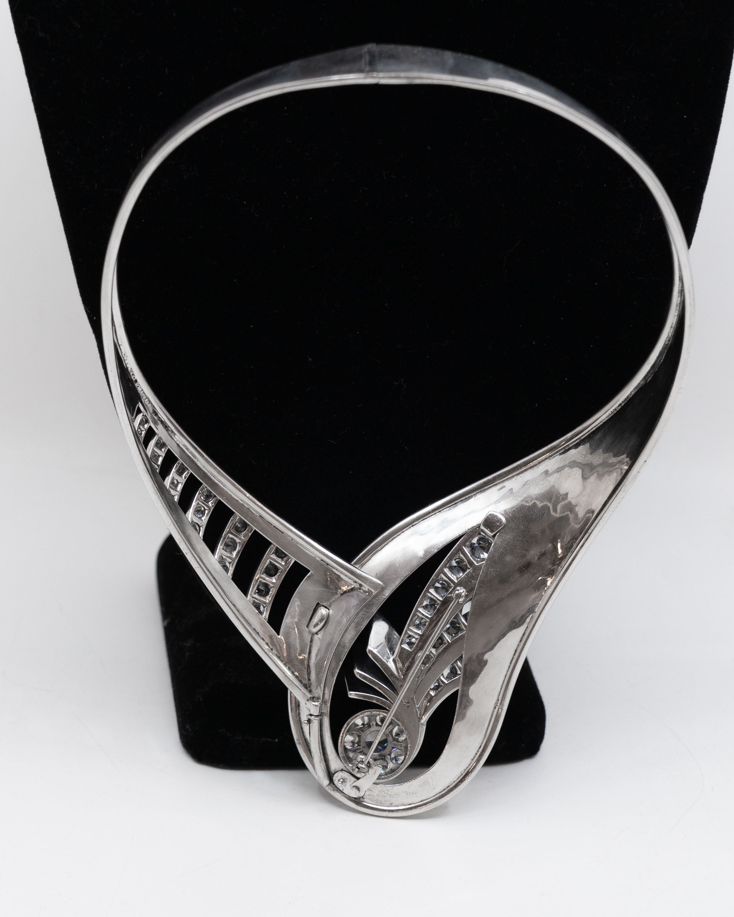 Collier rigide en argent et en cristal - Georges Delrue