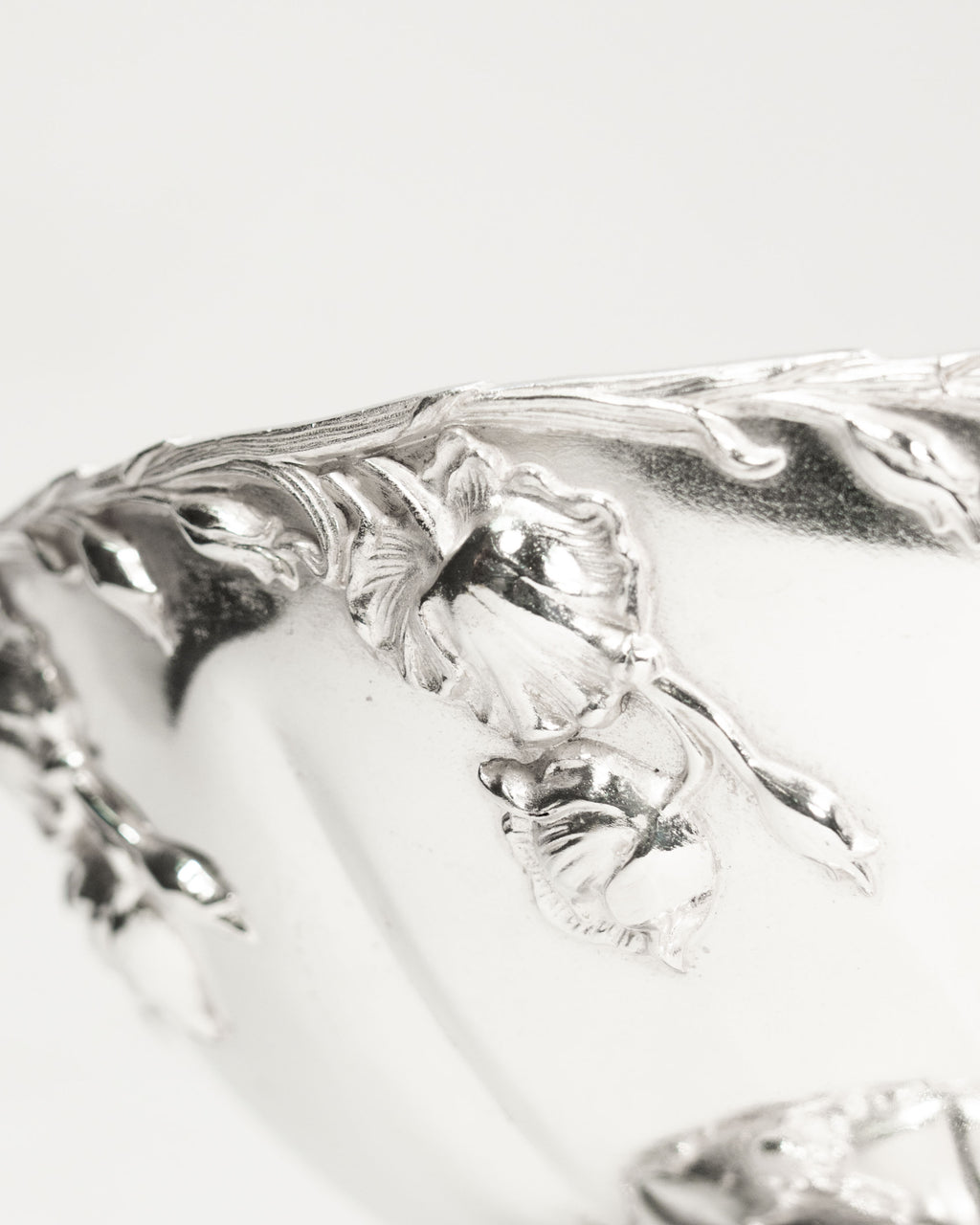 Bol de présentation floral – Forbes Silver Co.