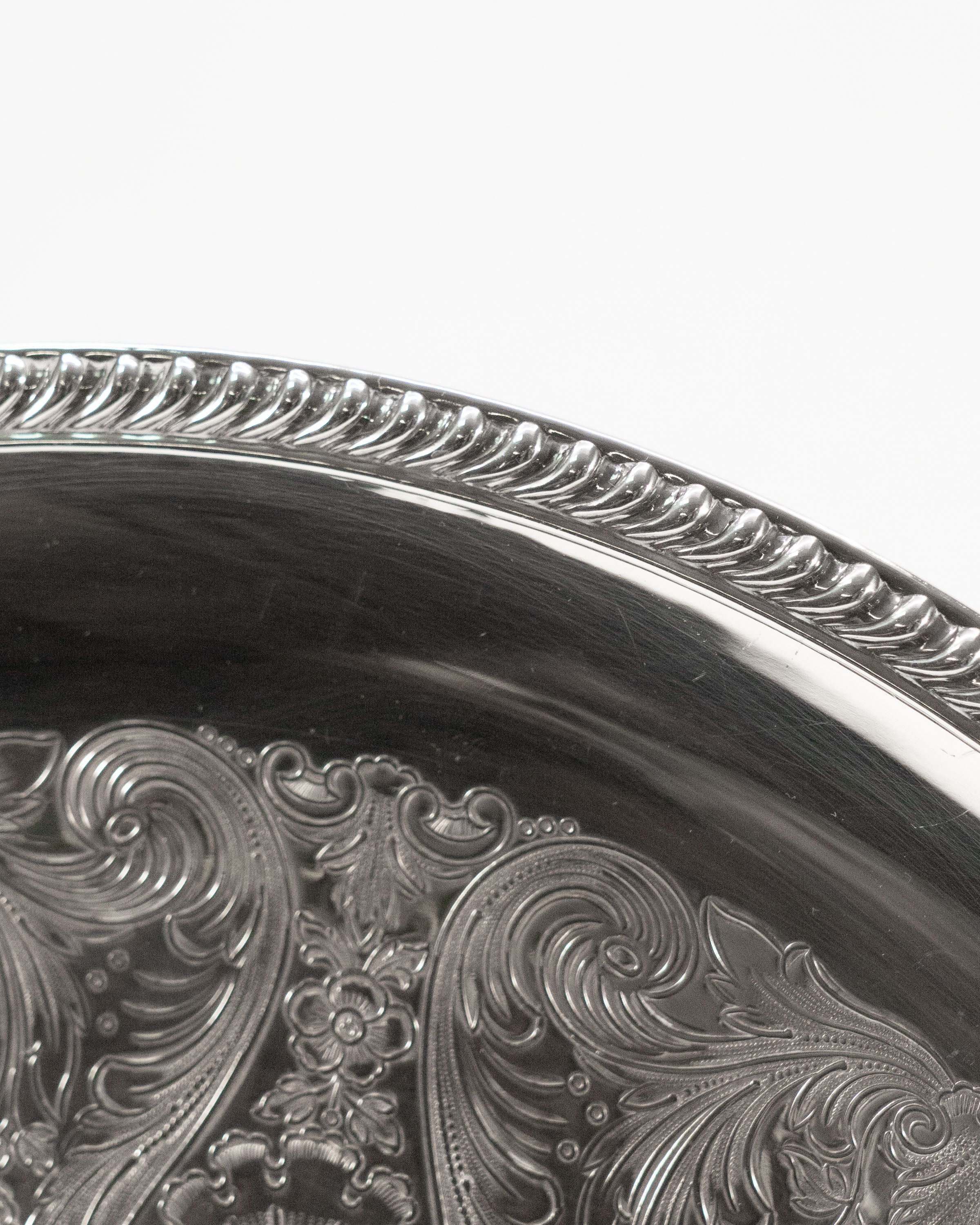 Grand cabaret de service rond – Rogers & Co.