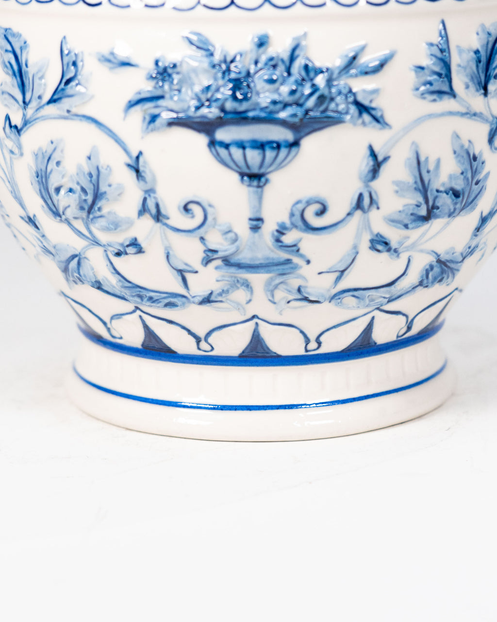 Swedish porcelain cachepot – Rörstrand