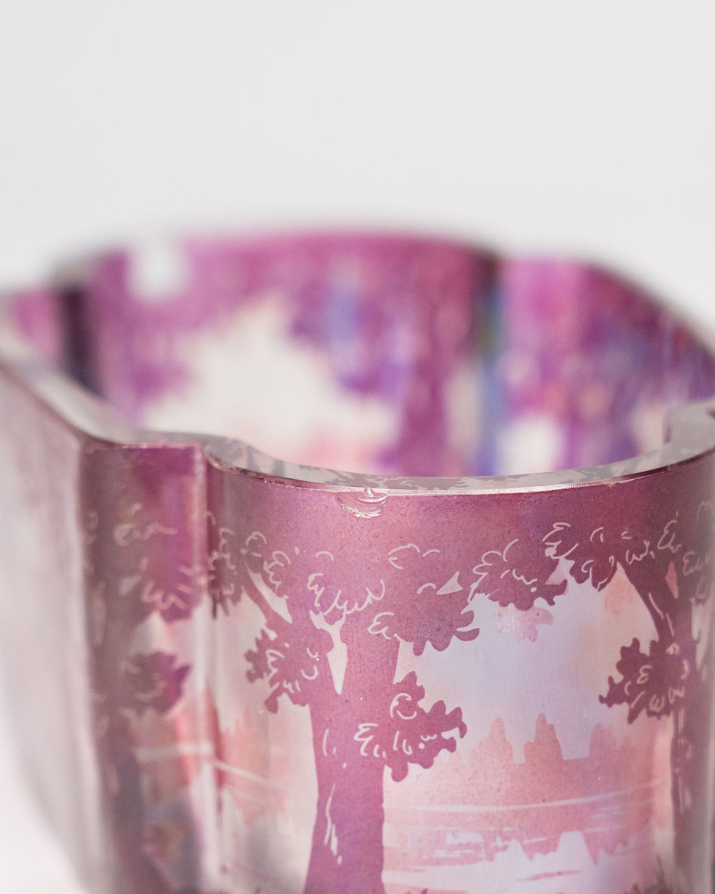 Bol en verre iridescent – École de Nancy, France, c. 1920