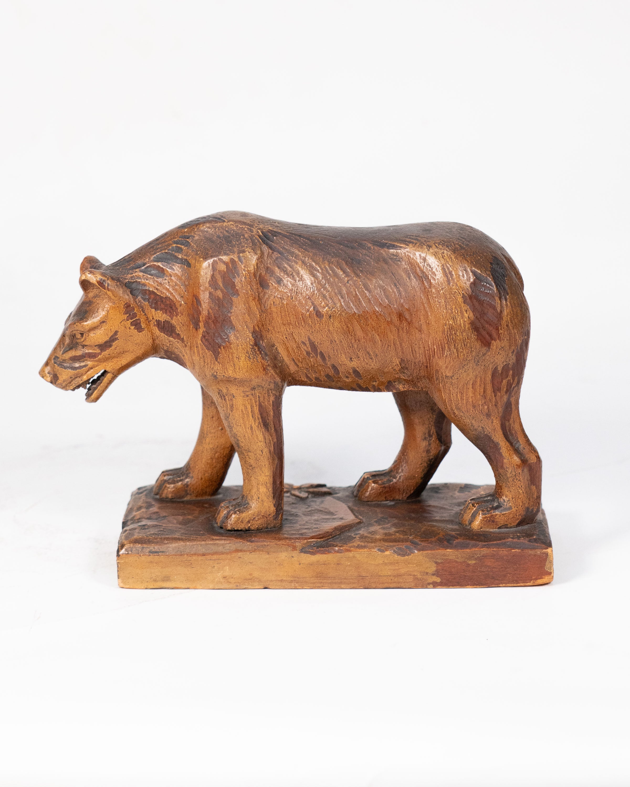 Ours sculpté sur bois – Attribué à Jean-Baptiste Côté (1832–1907)