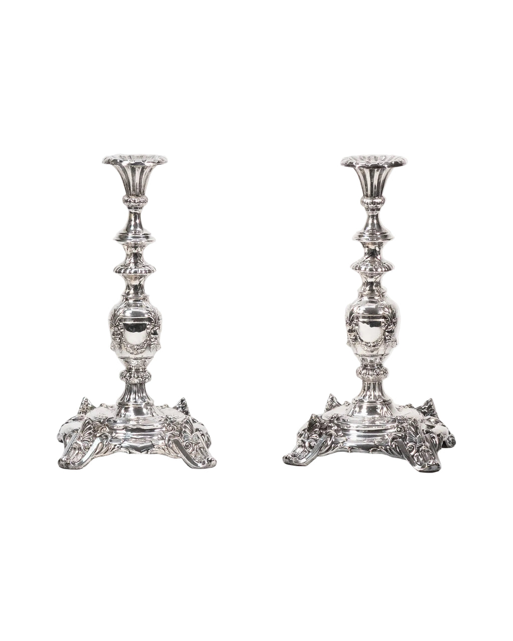 Paire de grands bougeoirs Louis XV - France, circa 1850