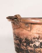 Cache-pot en cuivre riveté - circa 1920