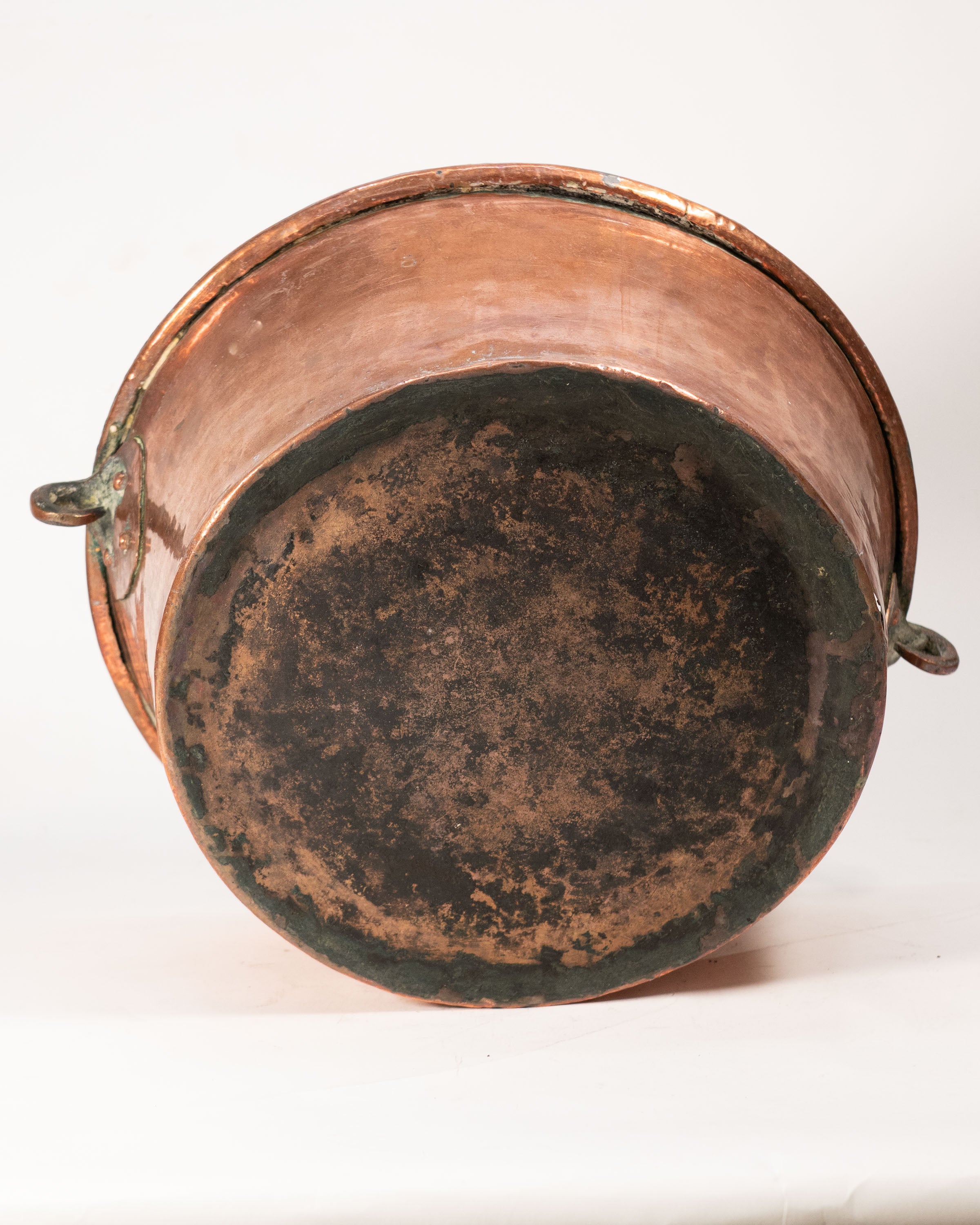 Grand cache-pot en cuivre martelé - Circa 1920