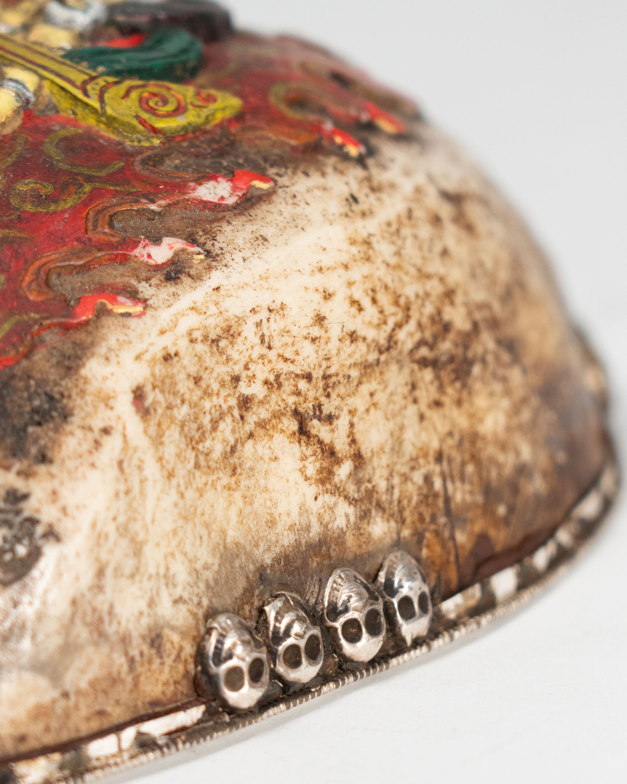 Kapala tibétaine en os et argent – Coupe rituelle bouddhiste, XIXe siècle