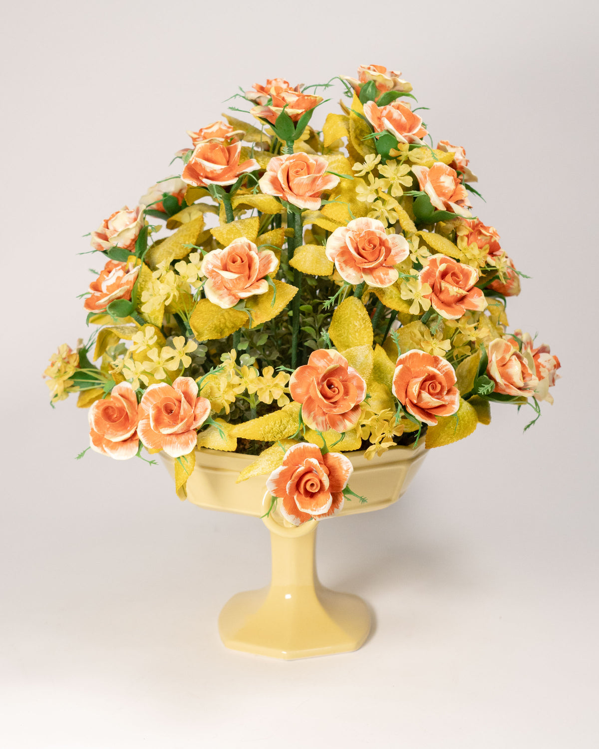 Bouquet floral en porcelaine - circa 1960