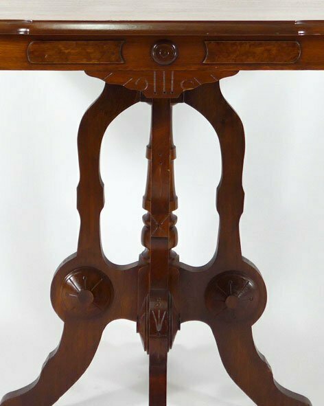 table-noyer-eastlake-3